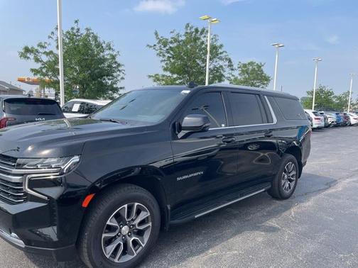 2022 Chevrolet Suburban LT