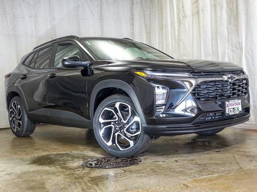 Mosaic Black Metallic 2026 Chevrolet Trax FWD 2RS