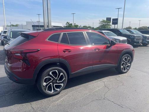 Crimson Metallic 2024 Chevrolet Trax FWD 2RS