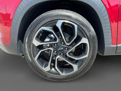 Crimson Metallic 2024 Chevrolet Trax FWD 2RS
