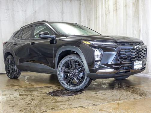 Mosaic Black Metallic 2026 Chevrolet Trax FWD ACTIV