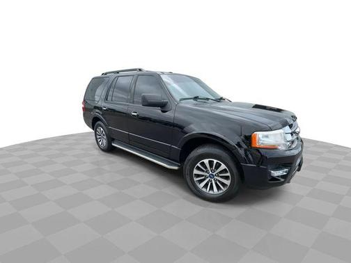 SHADOW BLACK METALLIC 2017 Ford Expedition XLT