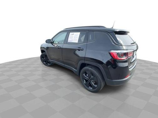 Diamond Black Crystal Pearlcoat 2021 Jeep Compass Latitude