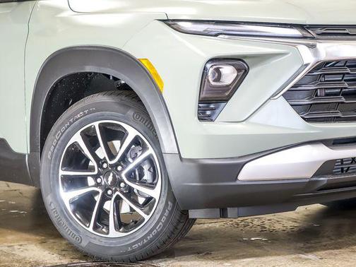 Cacti Green 2026 Chevrolet Trailblazer LT