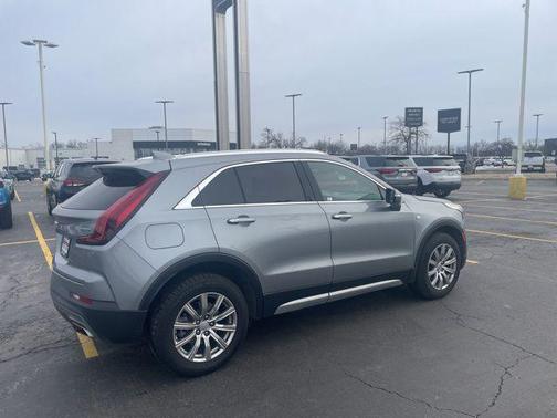 2023 Cadillac XT4 Premium Luxury