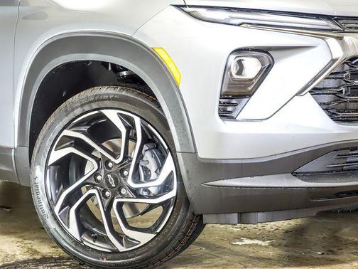 Sterling Gray Metallic 2026 Chevrolet Trailblazer RS