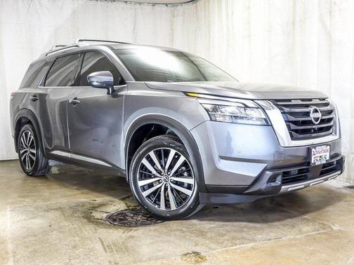 2023 Nissan Pathfinder Platinum 4WD