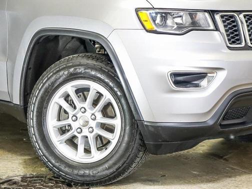 2020 Jeep Grand Cherokee Laredo