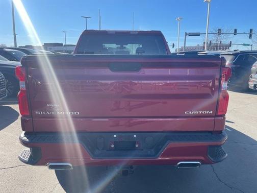 2020 Chevrolet Silverado 1500 Custom