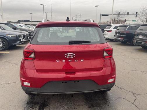 2022 Hyundai VENUE SEL