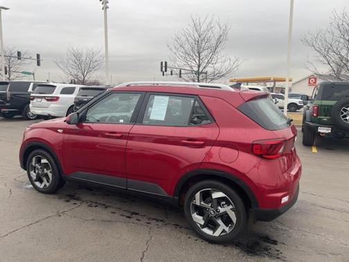 2022 Hyundai VENUE SEL