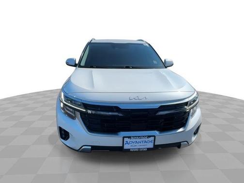 Snow White Pearl 2024 Kia Seltos SX Turbo