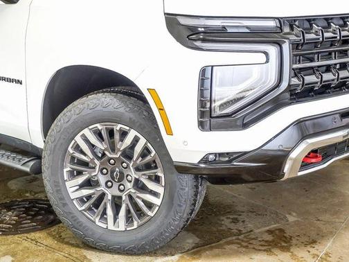 2025 Chevrolet Suburban 4WD Z71