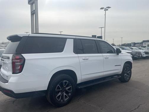 2023 Chevrolet Suburban 4WD Z71