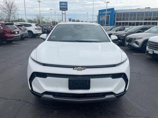 Summit White 2025 Chevrolet Equinox EV LT