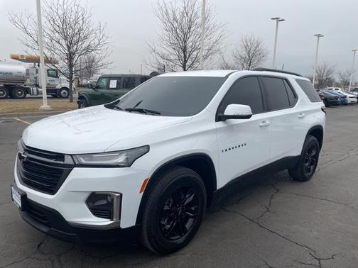 2022 Chevrolet Traverse LT Leather