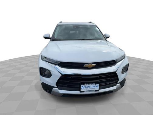 Summit White 2022 Chevrolet Trailblazer LT