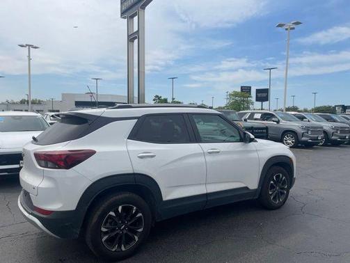 Summit White 2022 Chevrolet Trailblazer LT