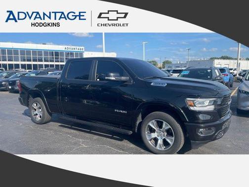 Diamond Black Crystal Pearlcoat 2022 RAM 1500 Laramie