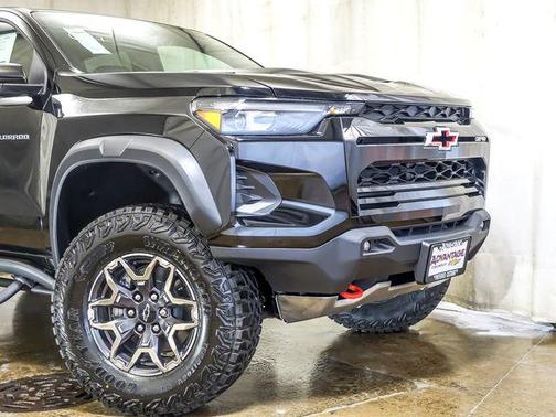 Black 2026 Chevrolet Colorado ZR2