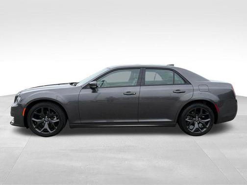 Granite Crystal Metallic Clearcoat 2023 Chrysler 300 Touring