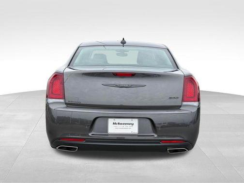Granite Crystal Metallic Clearcoat 2023 Chrysler 300 Touring
