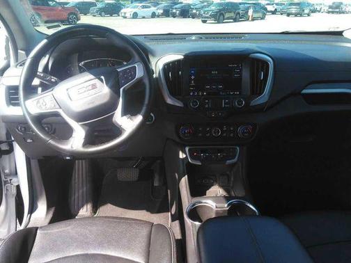Summit White 2024 GMC Terrain SLT