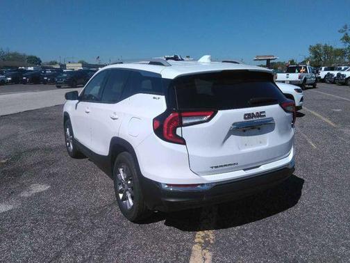 Summit White 2024 GMC Terrain SLT