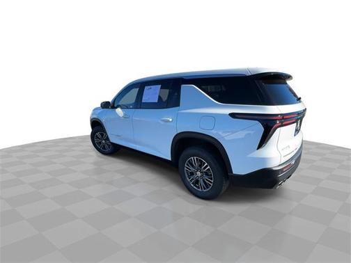 2024 Chevrolet Traverse LS