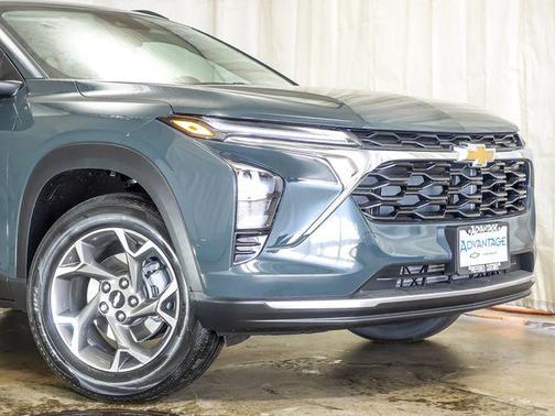 Cypress Gray 2026 Chevrolet Trax LT