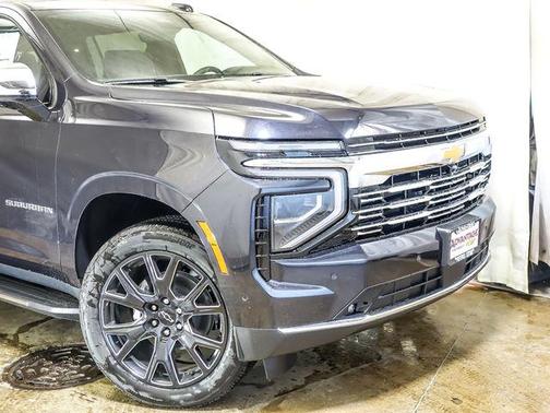 Dark Ash Metallic 2026 Chevrolet Suburban Premier