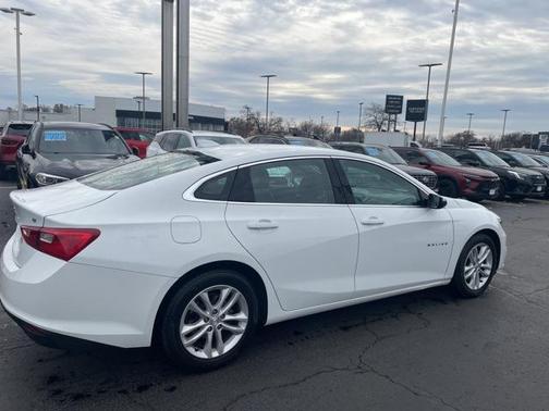 2017 Chevrolet Malibu 1LT