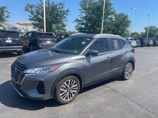 Gun Metallic 2022 Nissan Kicks SV