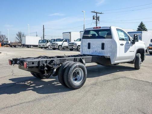 2026 Chevrolet Silverado 3500 WT