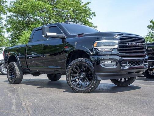 2020 RAM 2500 Laramie Crew Cab 4X4 6'4' Box