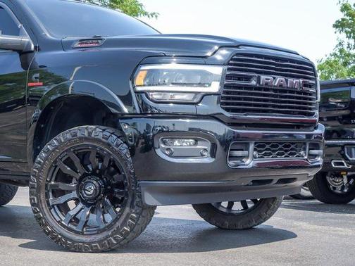 2020 RAM 2500 Laramie Crew Cab 4X4 6'4' Box