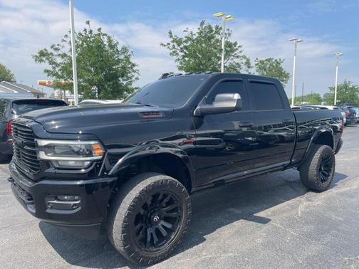 2020 RAM 2500 Laramie Crew Cab 4X4 6'4' Box