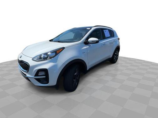 Snow White Pearl 2022 Kia Sportage EX