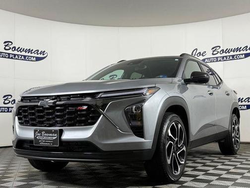 Sterling Gray Metallic 2025 Chevrolet Trax FWD 2RS