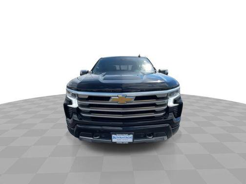 Black 2022 Chevrolet Silverado 1500 High Country