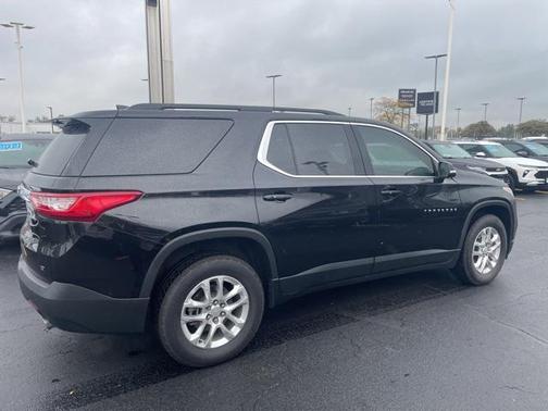 2021 Chevrolet Traverse LT Cloth