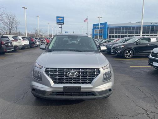 2024 Hyundai VENUE SEL