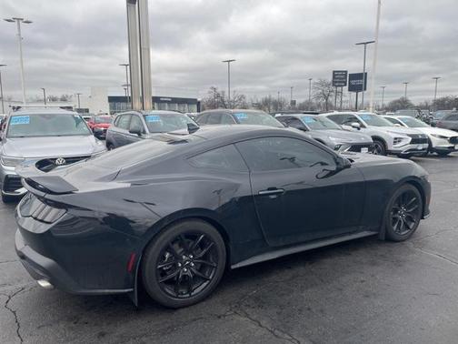 2025 Ford Mustang EcoBoost