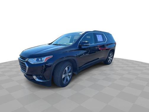 Mosaic Black Metallic 2020 Chevrolet Traverse LT Leather
