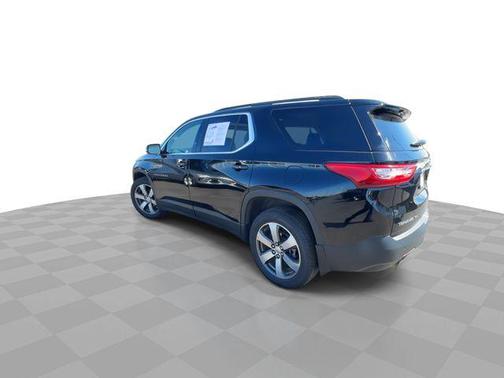 Mosaic Black Metallic 2020 Chevrolet Traverse LT Leather