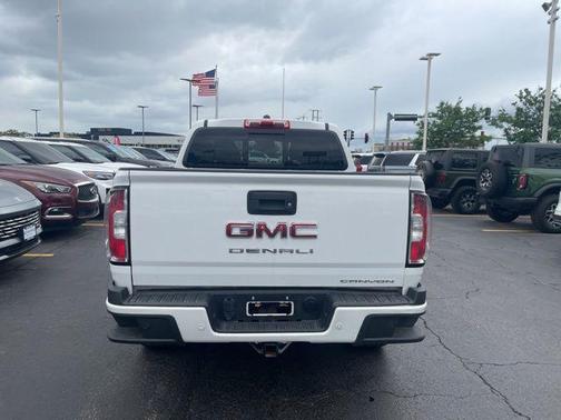 Summit White 2022 GMC Canyon Denali