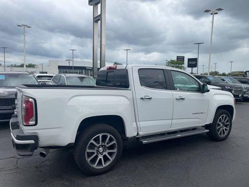 Summit White 2022 GMC Canyon Denali