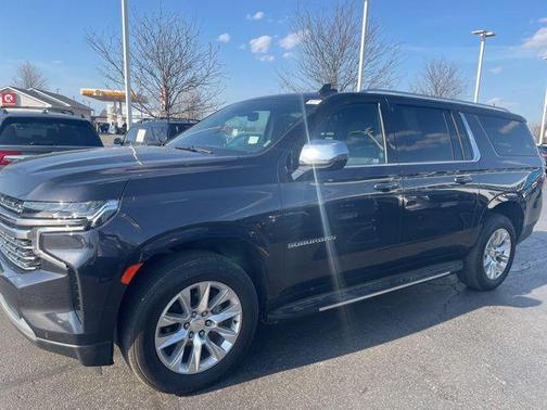 Dark Ash Metallic 2023 Chevrolet Suburban Premier