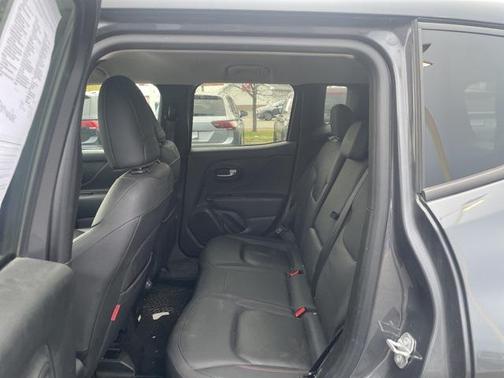 2022 Jeep Renegade Trailhawk