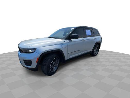 Silver Zynith 2022 Jeep Grand Cherokee 4xe Trailhawk